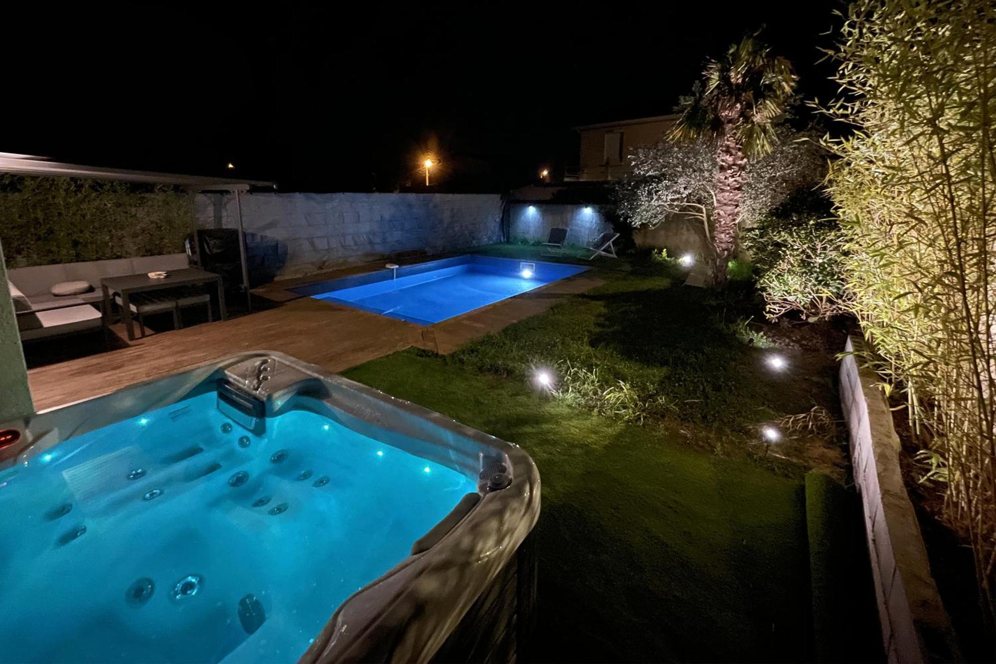 Unique! Jacuzzi Prive 35°C + Cinema Villa Entiere Meyzieu Exterior photo